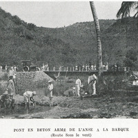 Pont en béton armé de l'anse a la barque (Route Sous le vent)