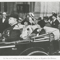 La Sra. de Coolidge con la Presidenta de Cuba a su llegada a La Habana