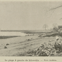 La plage à gauche de Libreville