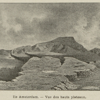 Ile Amsterdam. Vue des hauts plateaux