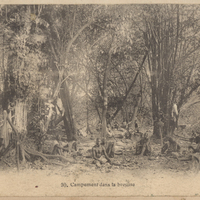 30. Campement dans la brousse.