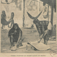 Femmes indiennes du Maroni rapant du Manioc