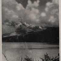 Nuée ardente courant le long de la Rivière Blanche