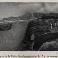 Vallées de la Rivière Blanche et de la Rivière Sans Nom remplies d'une couche de 12 m. de cendres…