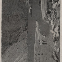 13 Avril 1930. Lac de la Rivière-Claire. La paroi de la rive droite et ses éboulis ravinés par les…