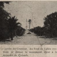 Le jardin du Couvent. Au fond de l'allée centrale se dresse le monument élevé à la mémoire de Colomb