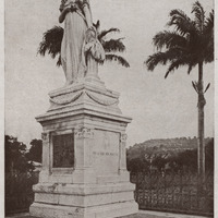 La statue de l'Impératrice Joséphine qui se trouve au milieu de la Savane de Fort-de-France