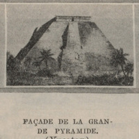 Façade de la Grande Pyramide ( Yucatan )