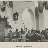 [Photographie prise lors d'une célébration en la cathédrale Saint-Sauveur de Cayenne en 1957]