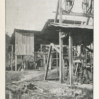 Orifice du puits de la Remington et son chevalement
