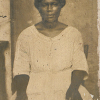 [353_Angélina Belbuzeth]